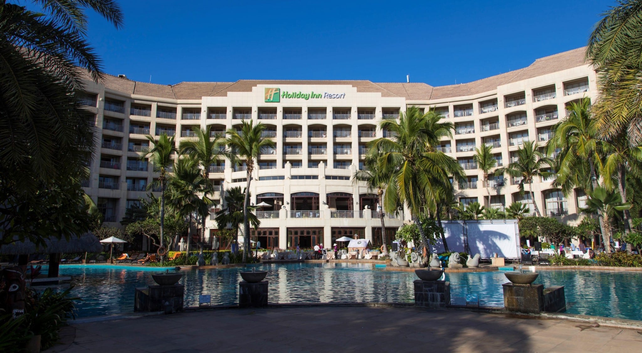China - Holiday Inn Resort Sanya Bay Review – Chris Travel Blog
