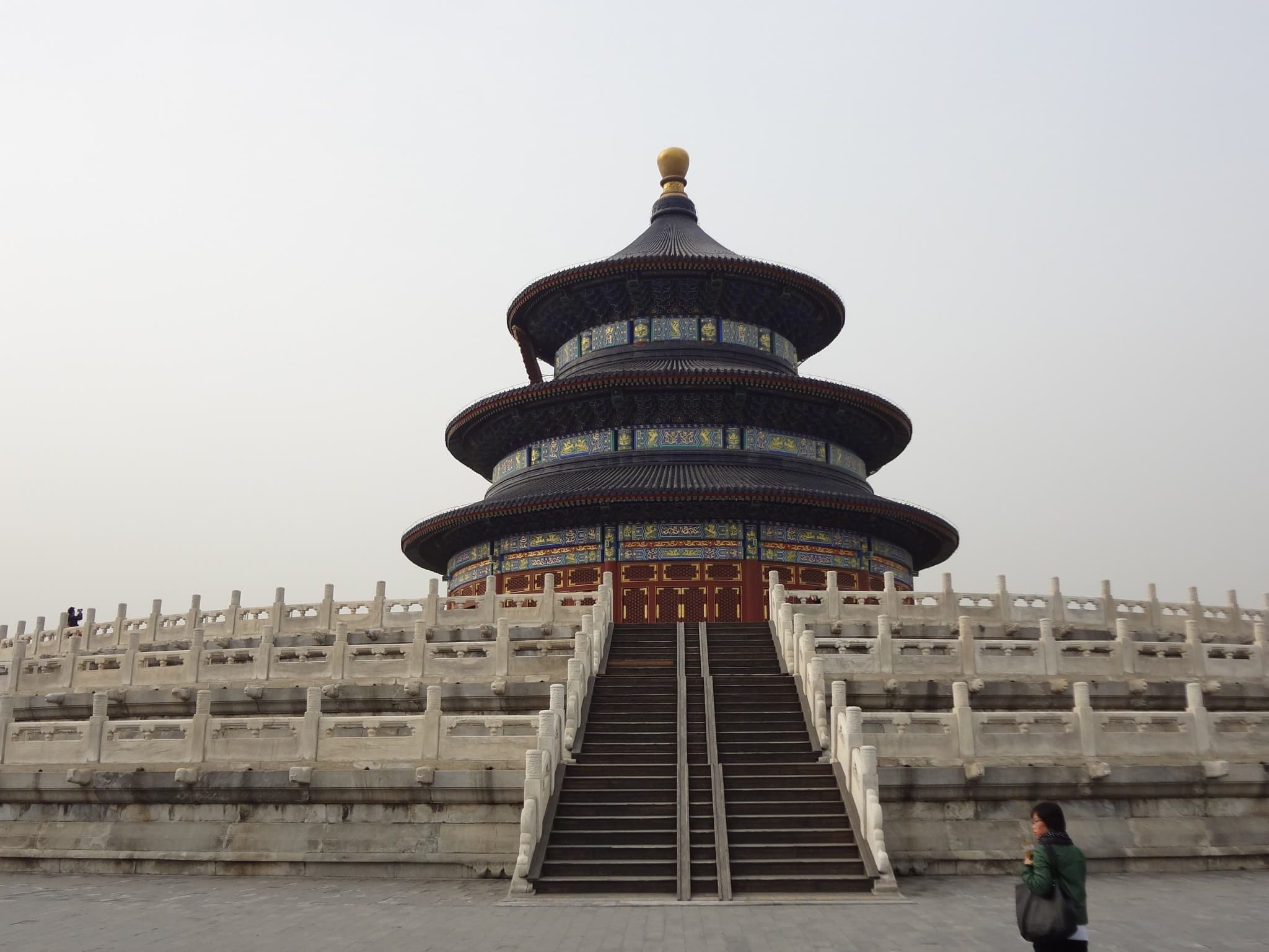 Worlds temples. Храмовый комплекс храм неба Пекин. Парк храма неба в Пекине. Храм неба (Тяньтань). Храм неба Тяньтань Китай.