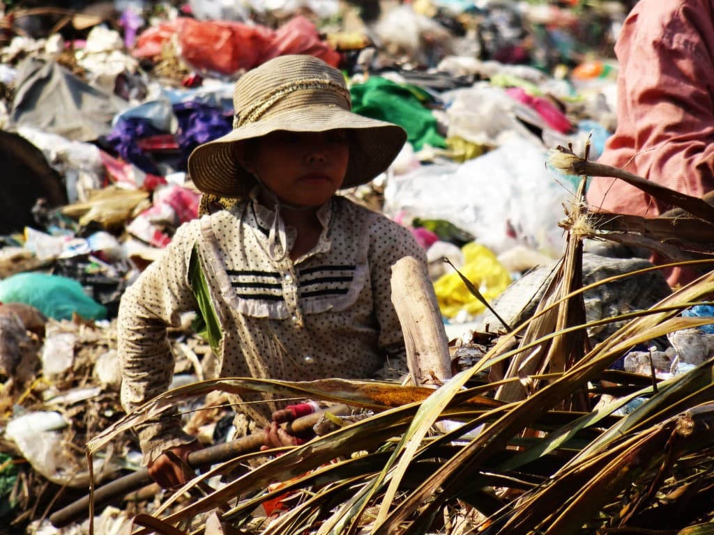 Living on a garbage dump in Cambodia
