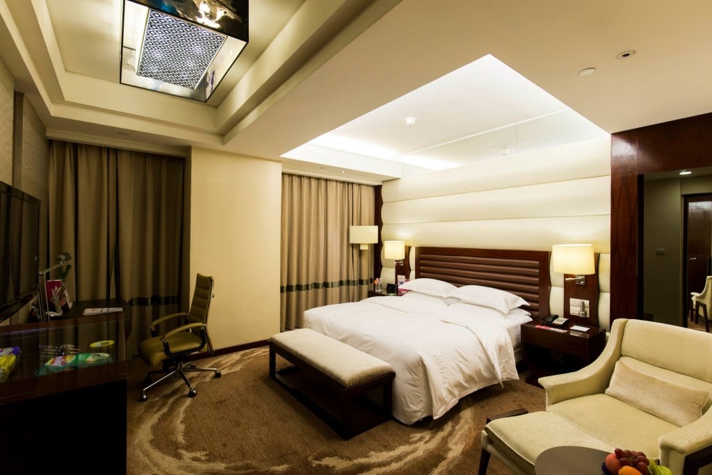 China - Crowne Plaza Foshan Hotel Review