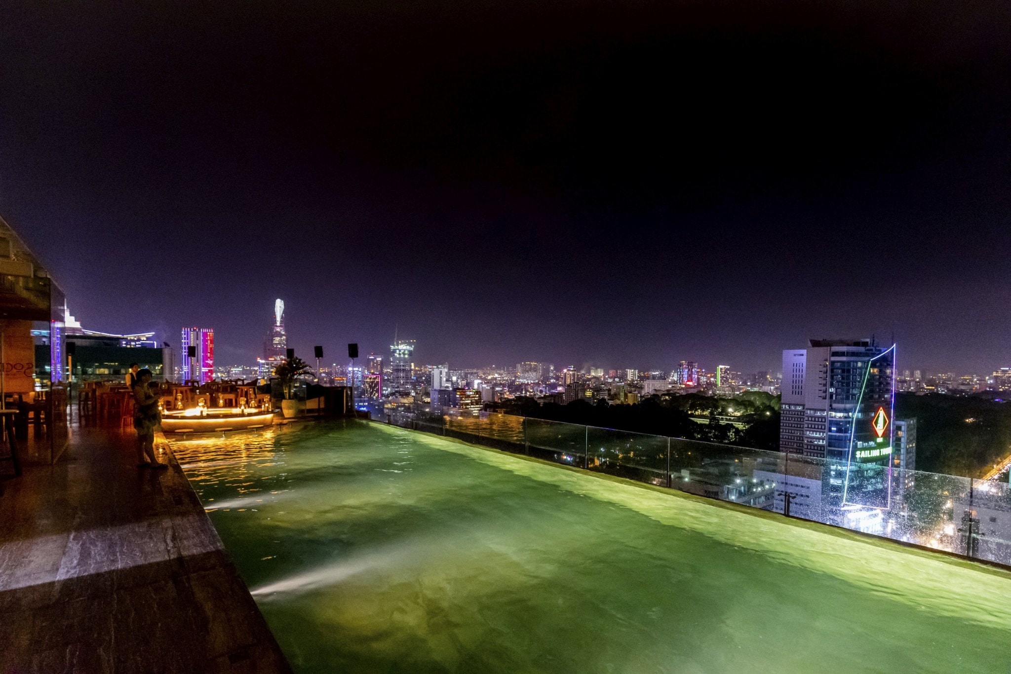 VIETNAM – Art and an awesome rooftop bar & pool at Hotel Des Arts Saigon – Chris Travel Blog