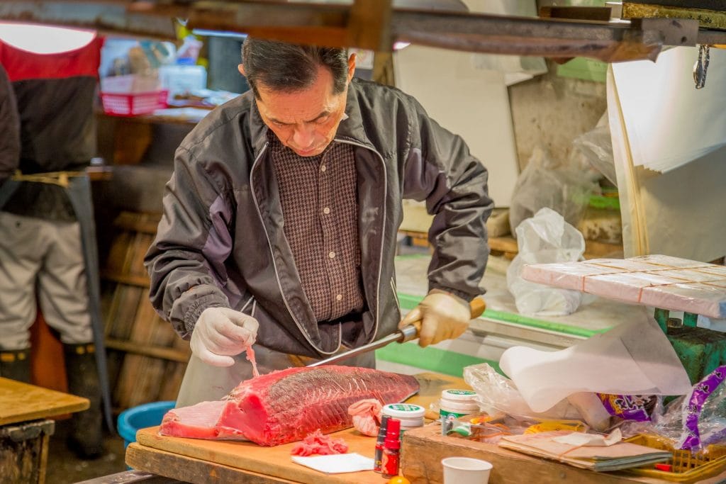 JAPAN - Experience Tokyo: Tsukiji fish market & a sushi workshop
