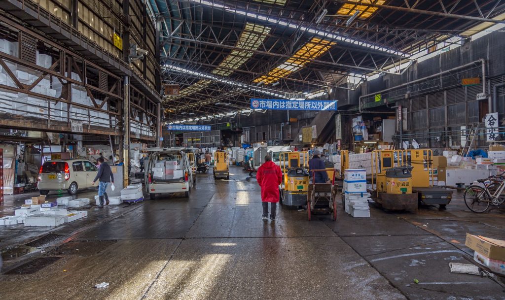 JAPAN - Experience Tokyo: Tsukiji fish market & a sushi workshop