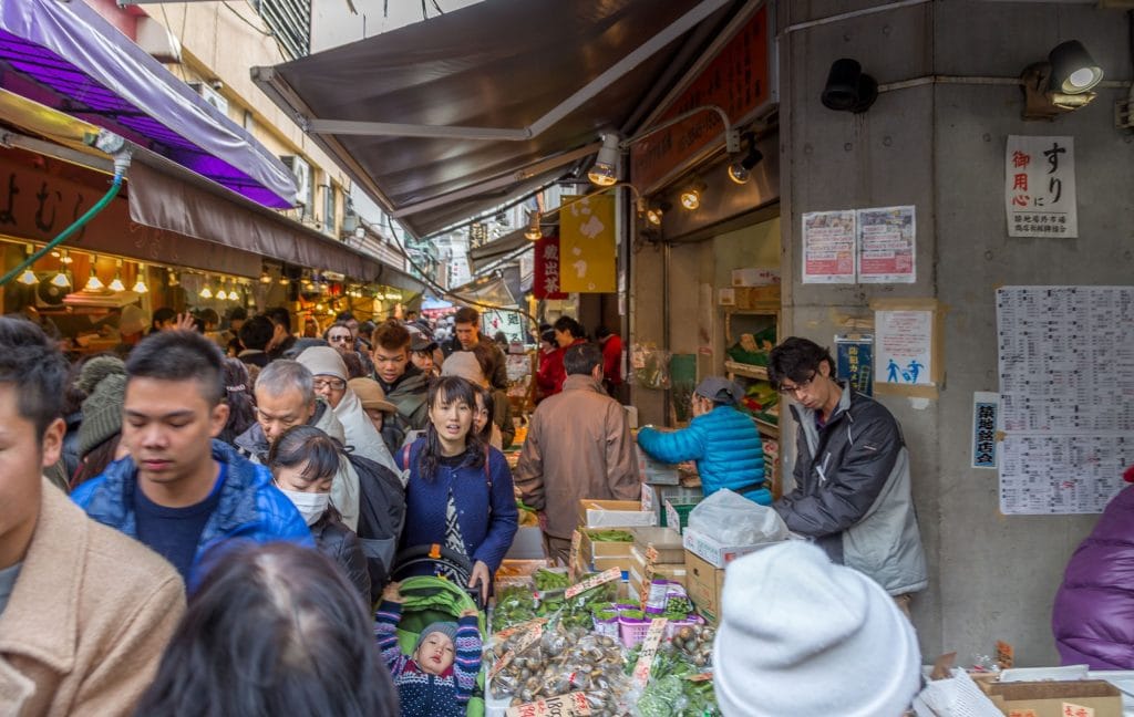 JAPAN - Experience Tokyo: Tsukiji fish market & a sushi workshop