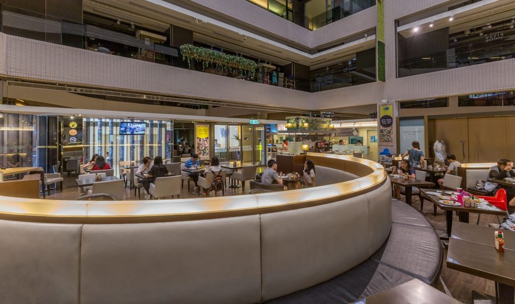 TAIWAN - Stay downtown Taichung, stay at Holiday Inn Express Taichung Park