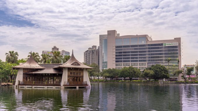 TAIWAN - Stay downtown Taichung, stay at Holiday Inn Express Taichung Park TAIWAN - Stay downtown Taichung, stay at Holiday Inn Express Taichung Park