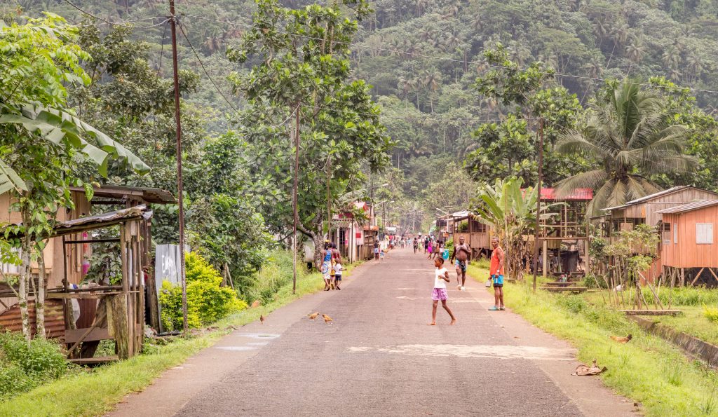 Street locals town - SÃO TOMÉ & PRÍNCIPE - A São Tomé itinerary to all the well kept secrets of the island