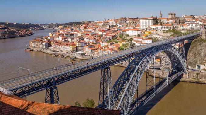 PORTUGAL - Lisbon to Porto: The perfect Portugal itinerary for 7-10 days PORTUGAL - Lisbon to Porto: The perfect Portugal itinerary for 7-10 days