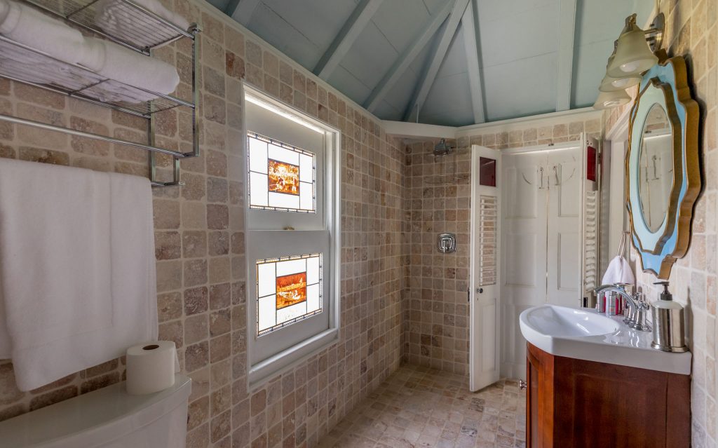 Bathroom - SABA - Best Accommodation: Old World style at the Hidden Garden Villa