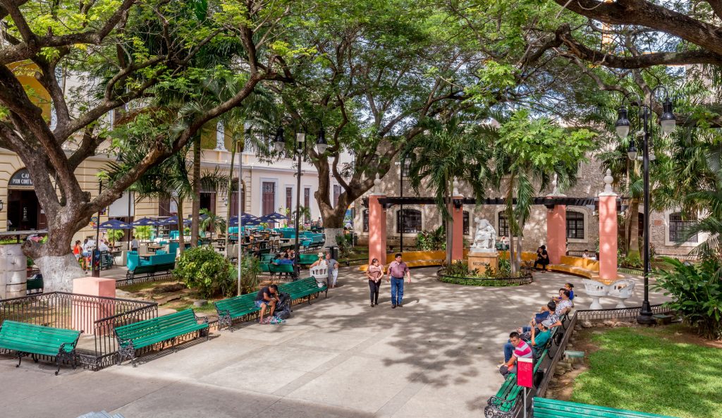 Square Merida - MEXICO - Merida day trip itinerary with Dzibilchaltún mayan ruins tour