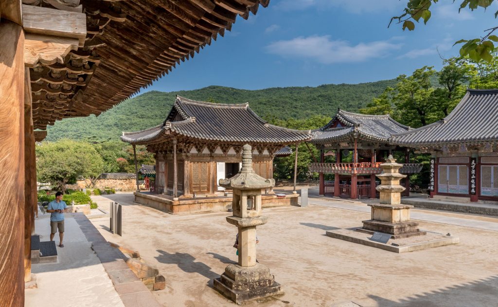 Tongdosa Sansa Monastery - SOUTH KOREA - Road trip itinerary for 2 or 3 weeks: Seoul to Busan guide by car