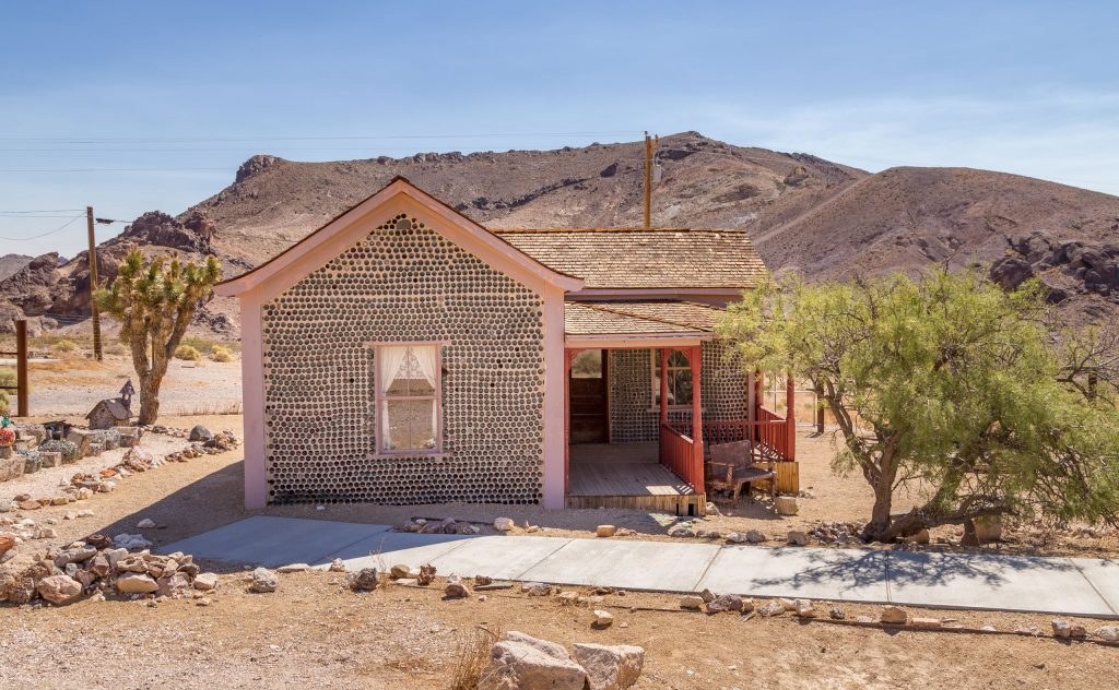 USA - Driving off road in the Death Valley: Titus Canyon & Racetrack Playa