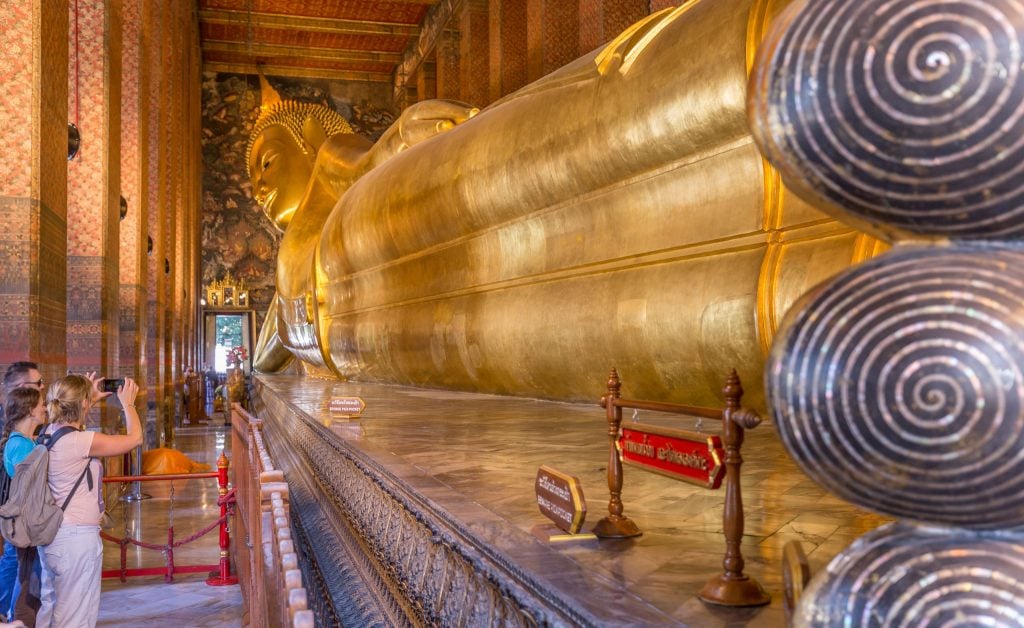 THAILAND - Top 5 must-see temples in Bangkok & the Grand Palace