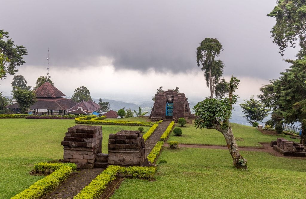 INDONESIA - Ceto & Sukuh Temple and the Sangiran Early Man site from Yogyakarta