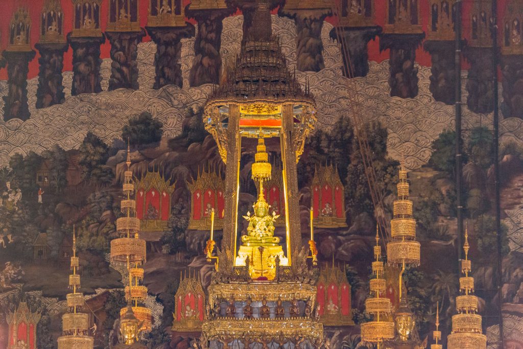 THAILAND - Top 5 must-see temples in Bangkok & the Grand Palace