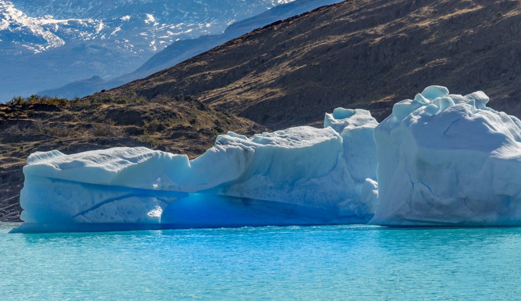 ARGENTINA - Sailing Patagonian glacier lakes while enjoying a luxury five-star lunch