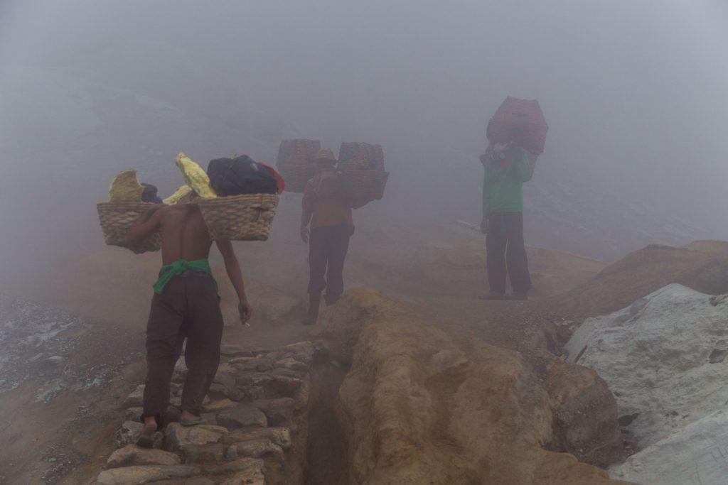 INDONESIA - Hiking the active & toxic Ijen volcano with its sulfur miners and blue fire