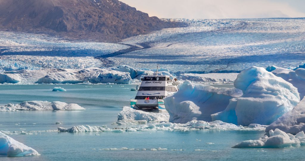 ARGENTINA - Sailing Patagonian glacier lakes while enjoying a luxury five-star lunch