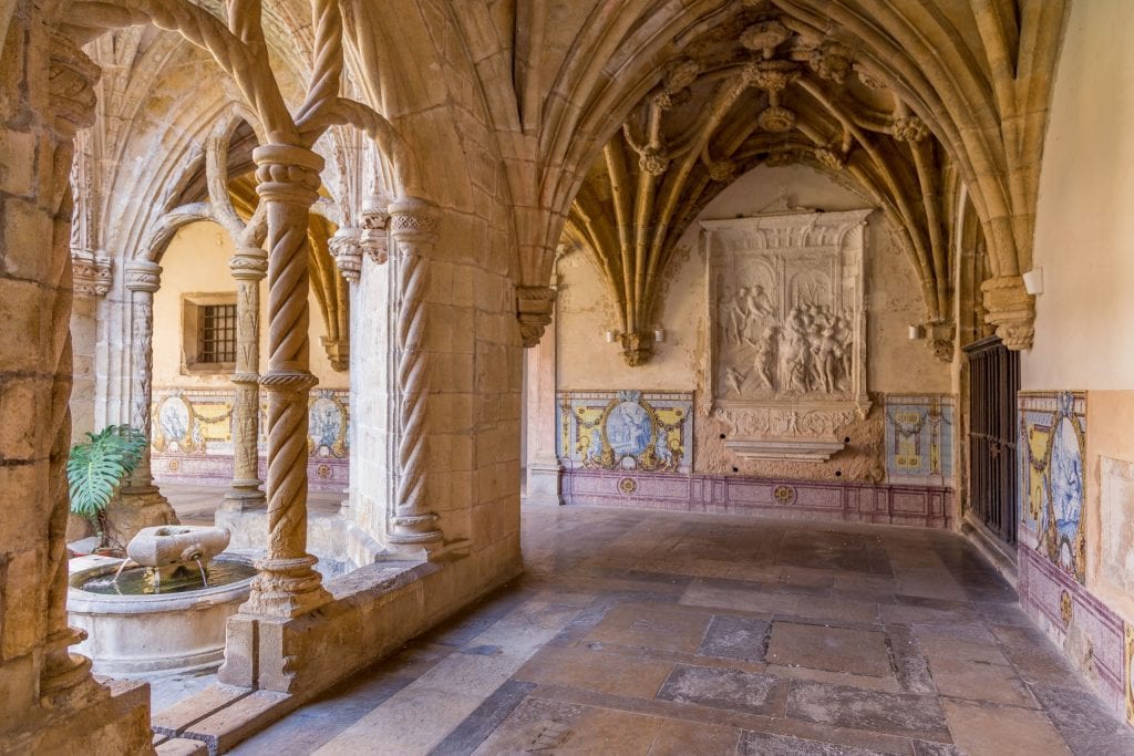 PORTUGAL – A trip to old Coimbra & university on the way from Porto to Lisbon