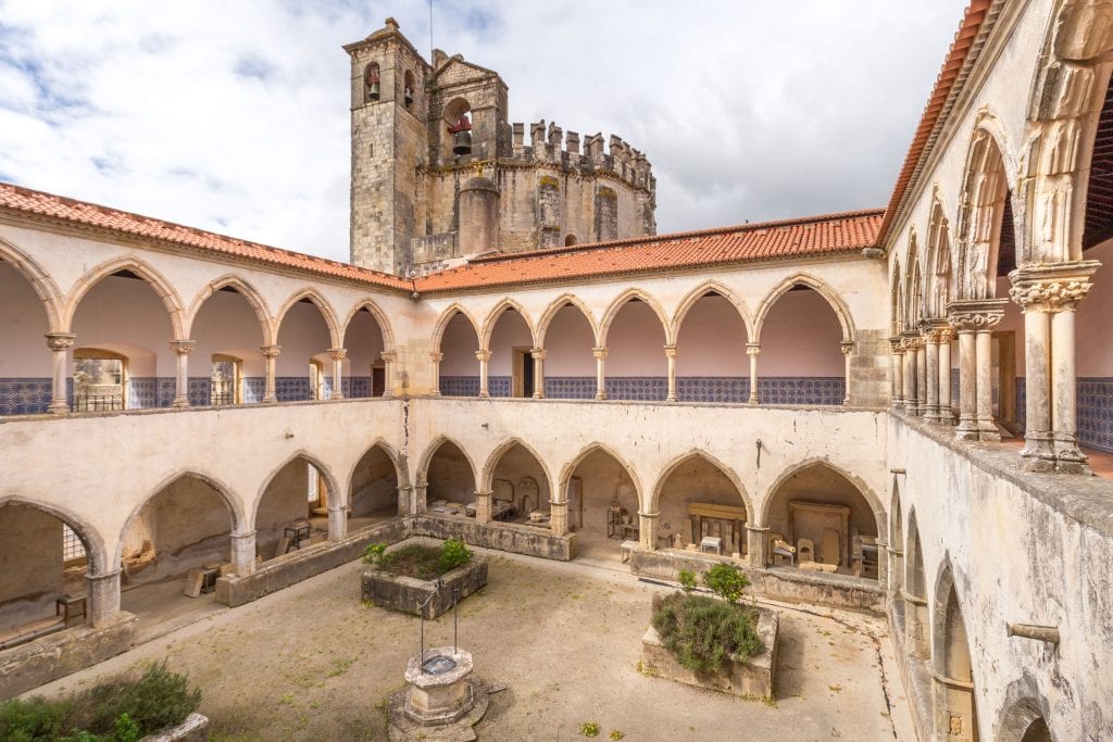 PORTUGAL - Tomar, Batalha and Alcobaça as a day trip from Lisbon