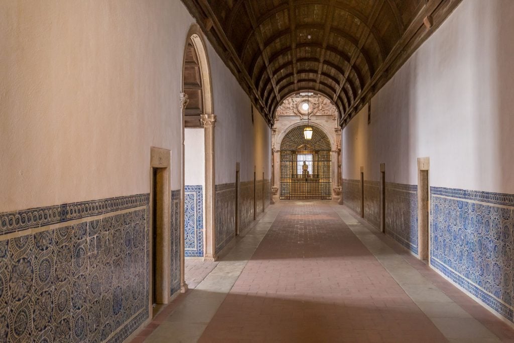 PORTUGAL - Tomar, Batalha and Alcobaça as a day trip from Lisbon