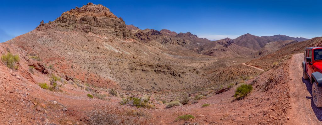 USA - Driving off road in the Death Valley: Titus Canyon & Racetrack Playa