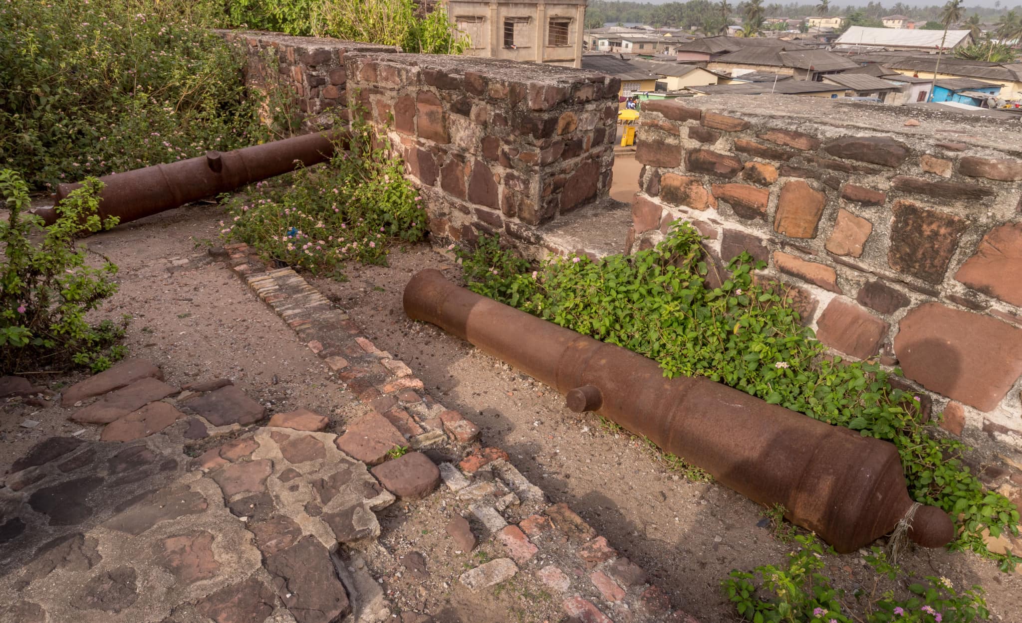 English fort Vredenburg Komenda canon - GHANA - 5 lesser known slave forts; day trip from Takoradi