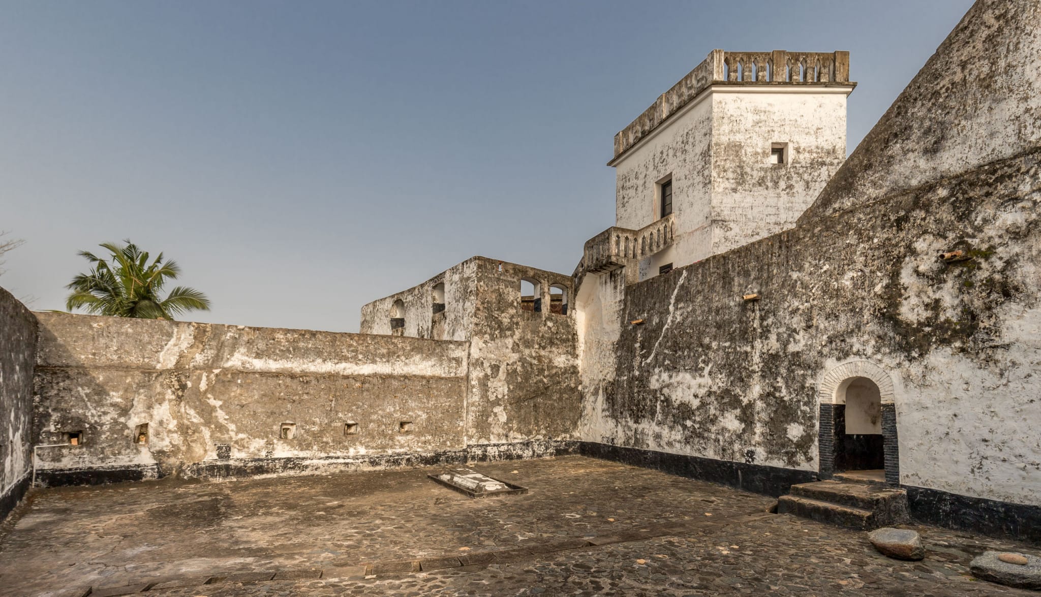 Fort Saint Antony Axim balcony and grave - GHANA - 5 lesser known slave forts; day trip from Takoradi