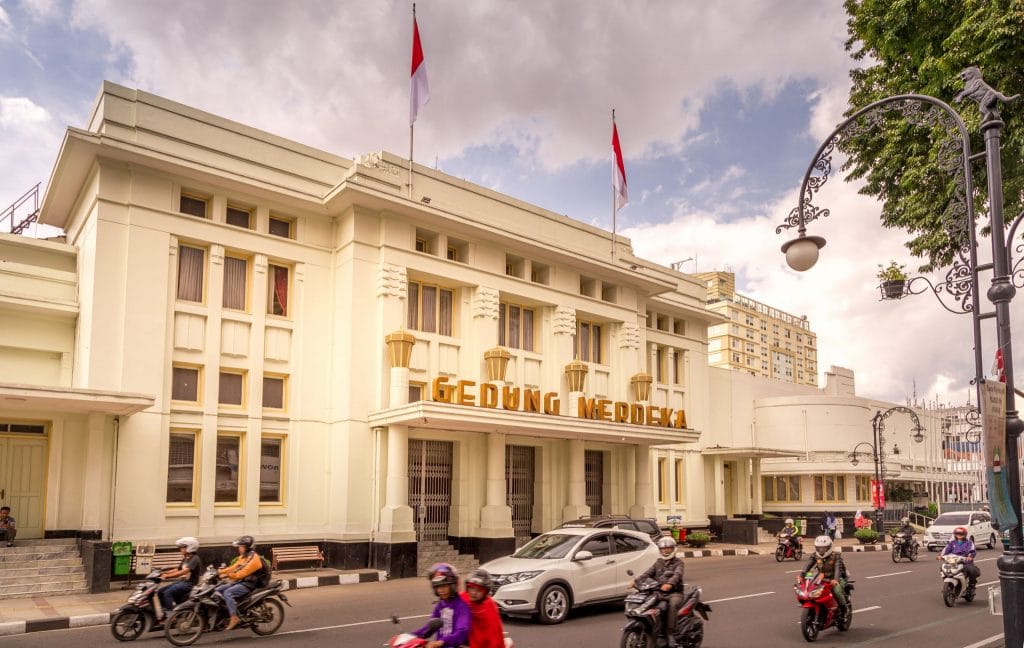 INDONESIA - Bandung city tour: Must-see colonial places & Angklung concert