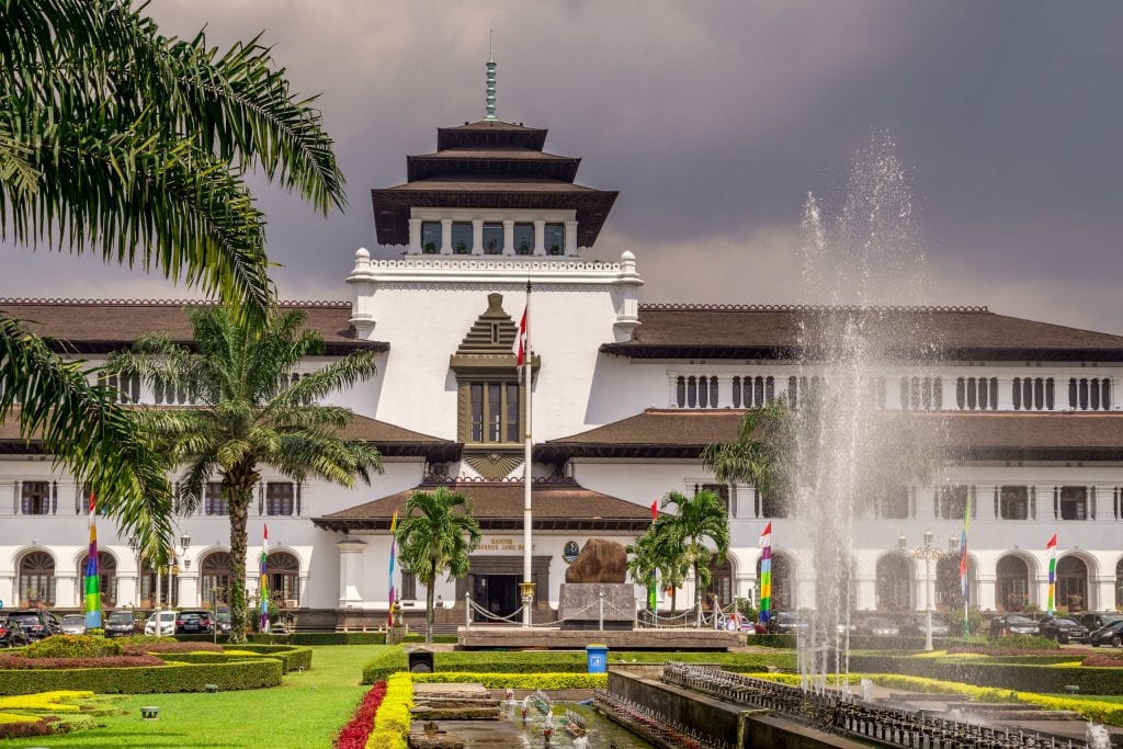 INDONESIA - Bandung city tour: Must-see colonial places & Angklung concert