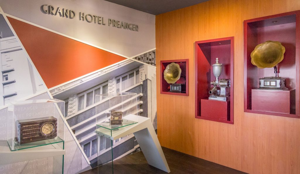 INDONESIA - Bandung city tour: Must-see colonial places & Angklung concert