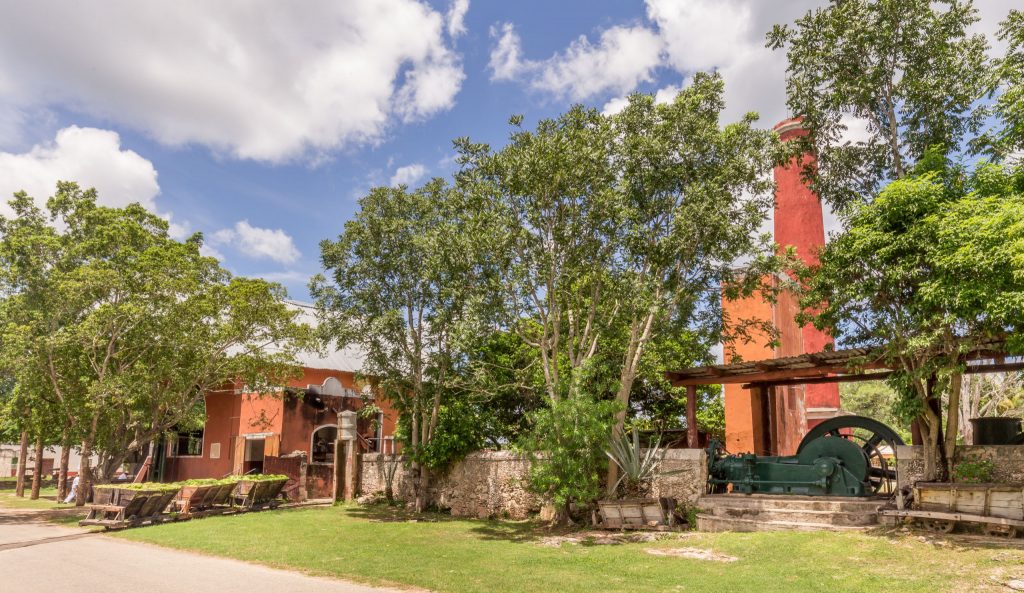 Henequen processing plant engines - MEXICO - Henequen plantation Sotuta de Peón