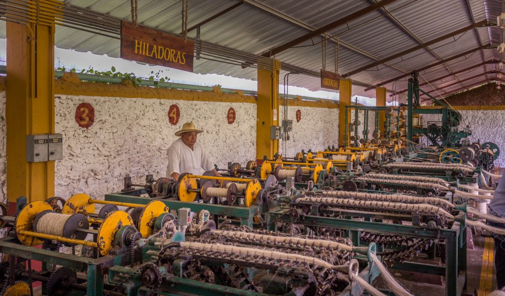 Henequen spinning machines - MEXICO - Henequen plantation Sotuta de Peón