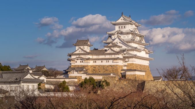 Side View Sunshine Winter - JAPAN - Day trip to Himeji Castle from Osaka (or Kobe / Kyoto) Side View Sunshine Winter - JAPAN - Day trip to Himeji Castle from Osaka (or Kobe / Kyoto)