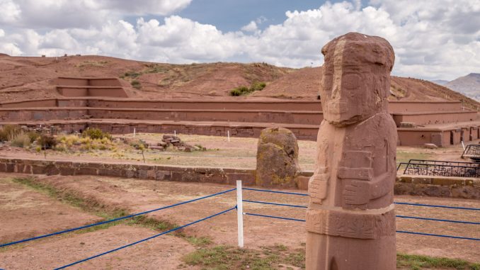 Statue and akapana - BOLIVIA - Back to the Tiwanaku Empire; a day trip from La Paz Statue and akapana - BOLIVIA - Back to the Tiwanaku Empire; a day trip from La Paz