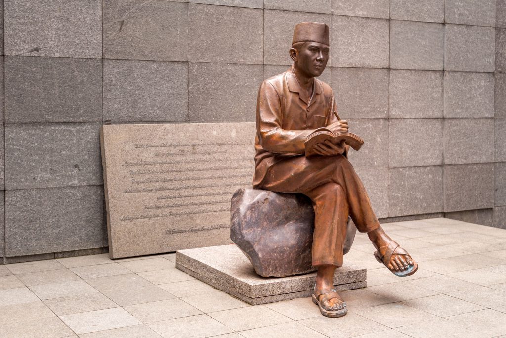 INDONESIA - Bandung city tour: Must-see colonial places & Angklung concert