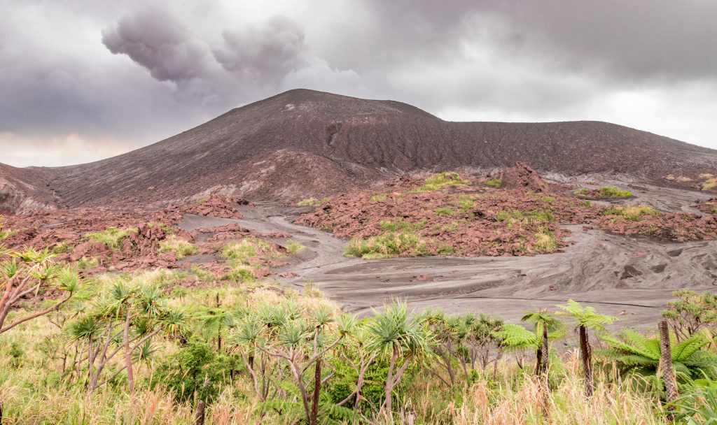 Walking up Mt. Yasur rim - VANUATU - Tanna Island day trip: Mt. Yasur active volcano tour