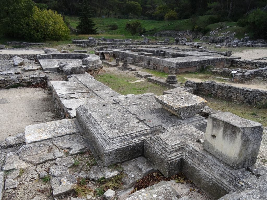 FRANCE – Montmajour & Silvacane Abbey, Glanum and Salagon: leg 4 of our South France road trip itinerary