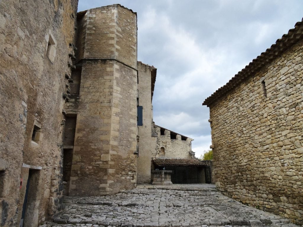 FRANCE – Montmajour & Silvacane Abbey, Glanum and Salagon: leg 4 of our South France road trip itinerary