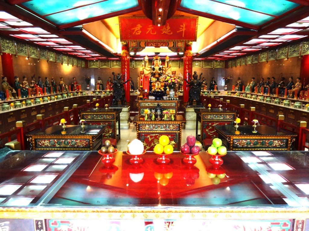 HONG KONG - Two Hong Kong heritage trails in the North Territories