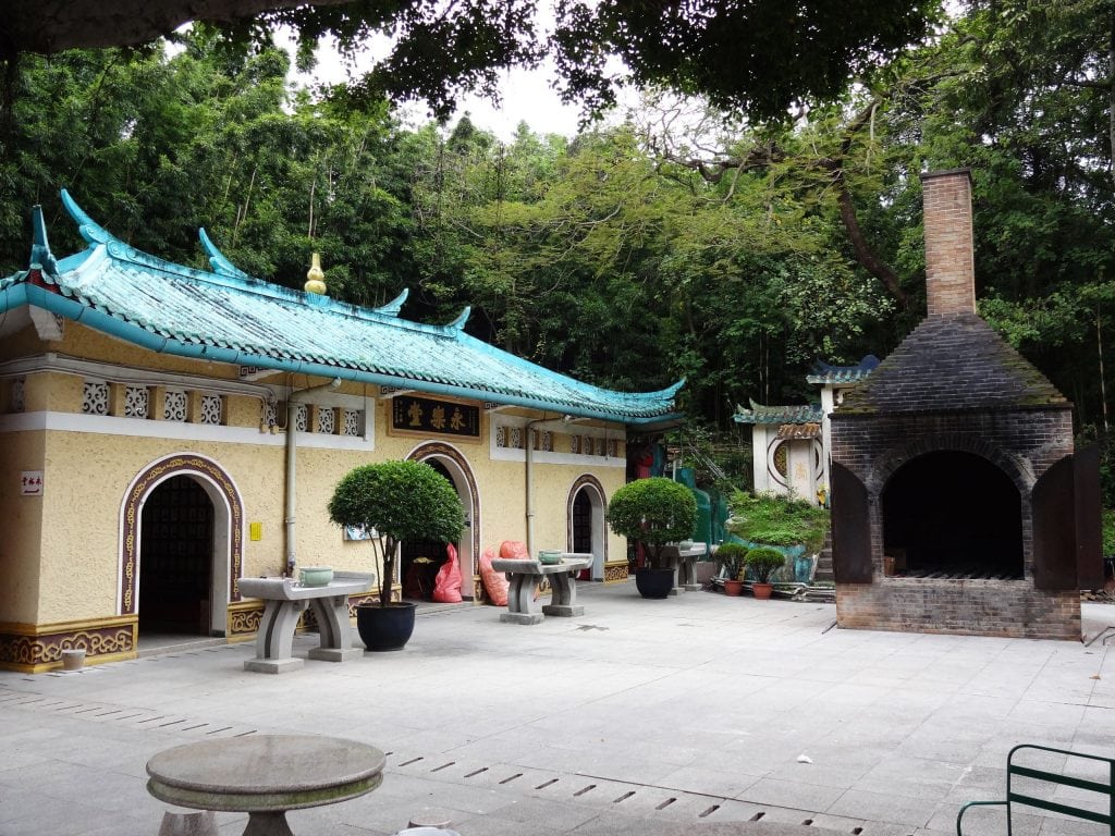 HONG KONG - Two Hong Kong heritage trails in the North Territories