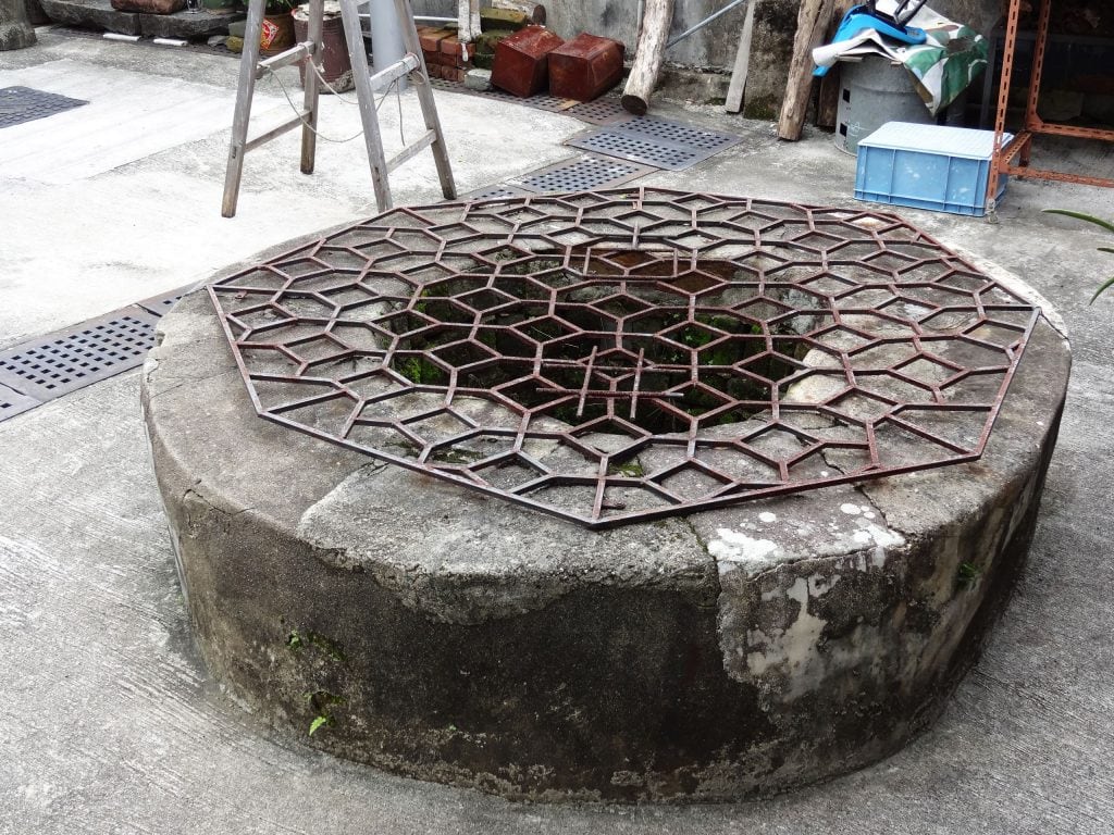 HONG KONG - Two Hong Kong heritage trails in the North Territories