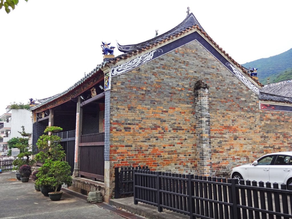 HONG KONG - Two Hong Kong heritage trails in the North Territories