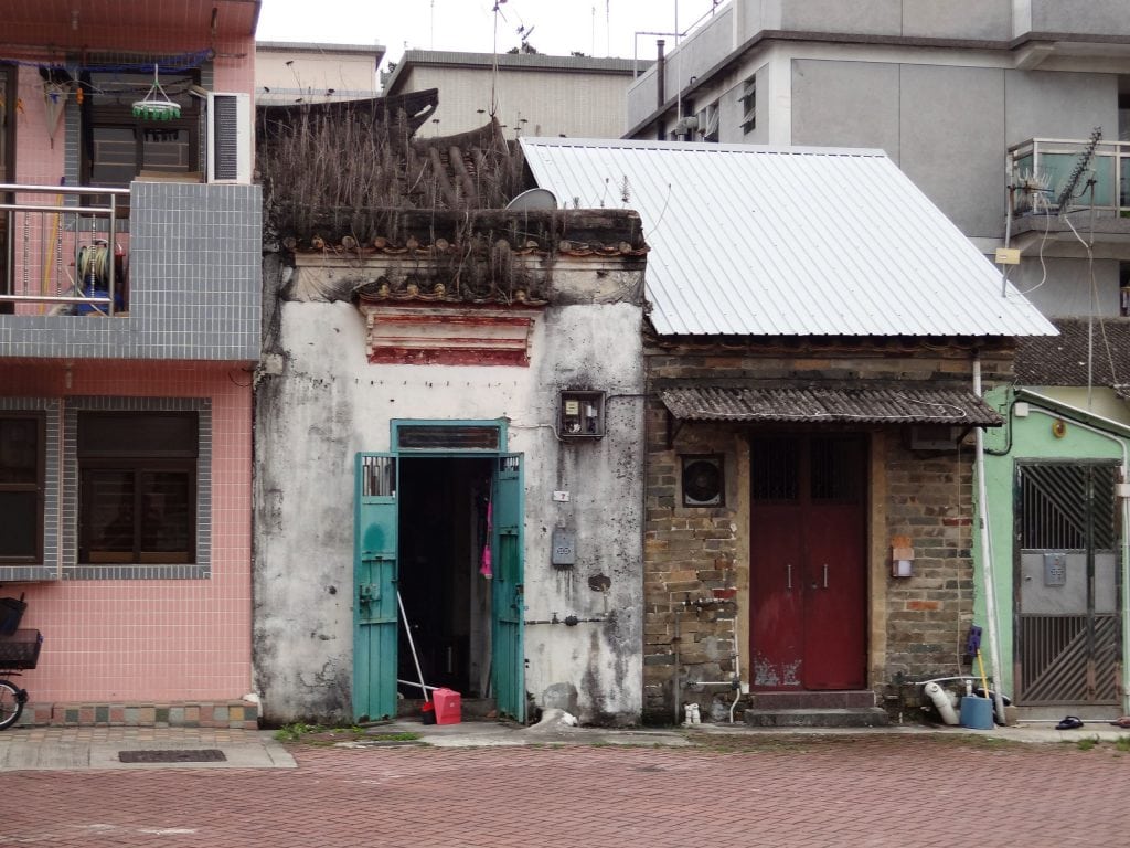 HONG KONG - Two Hong Kong heritage trails in the North Territories