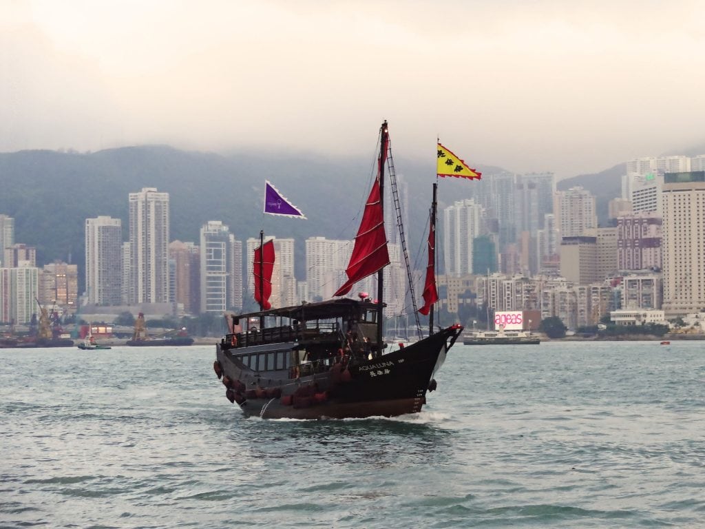 HONG KONG - Top 3 things to do in Hong Kong if you have a day