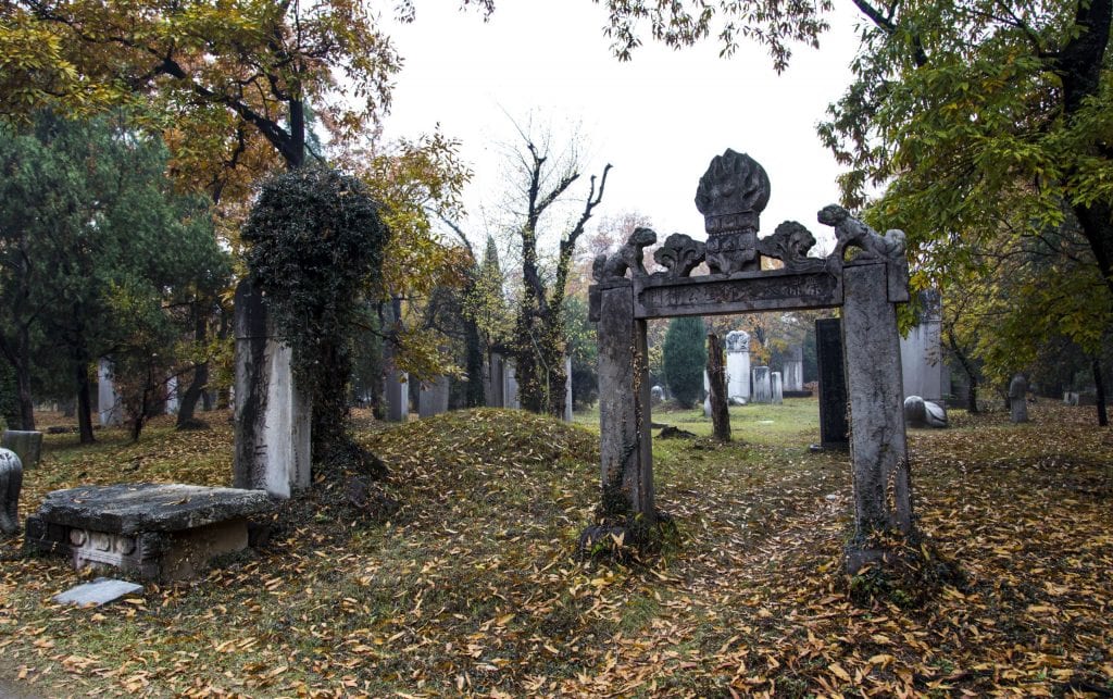 CHINA - A day in the footsteps of Confucius & the Yellow Emperor near Qufu