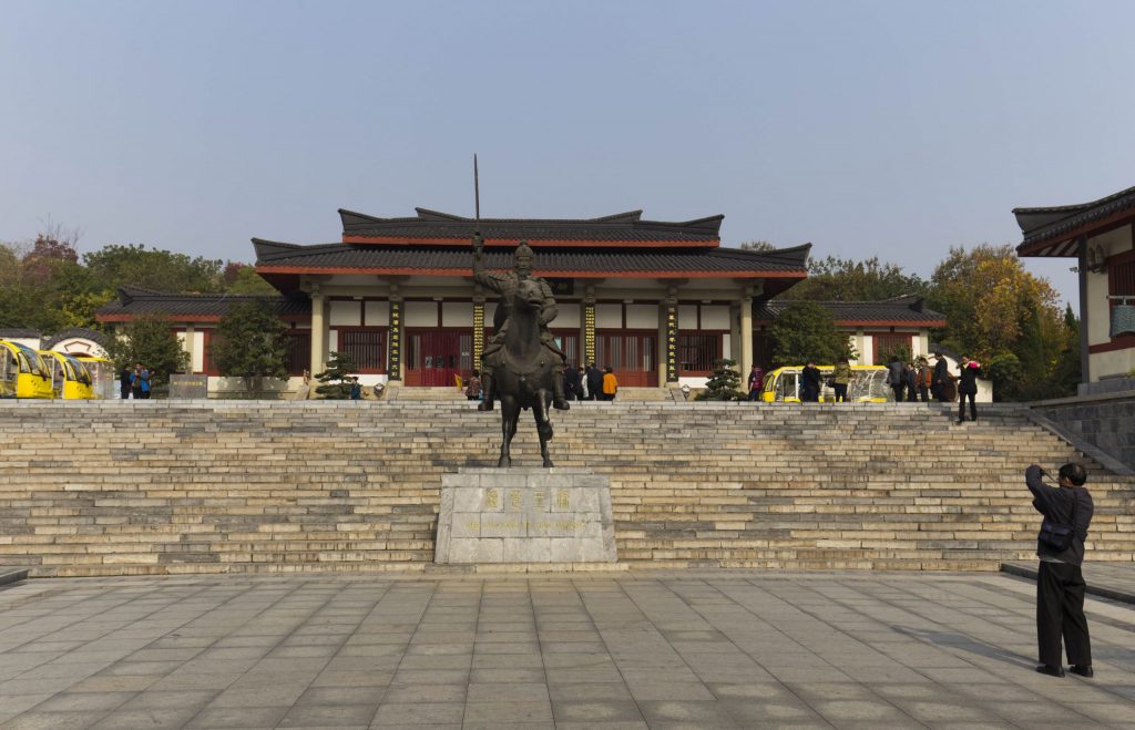 CHINA - Back in time to the Han Dynasty in Xuzhou: Terracotta Warriors & Tombs