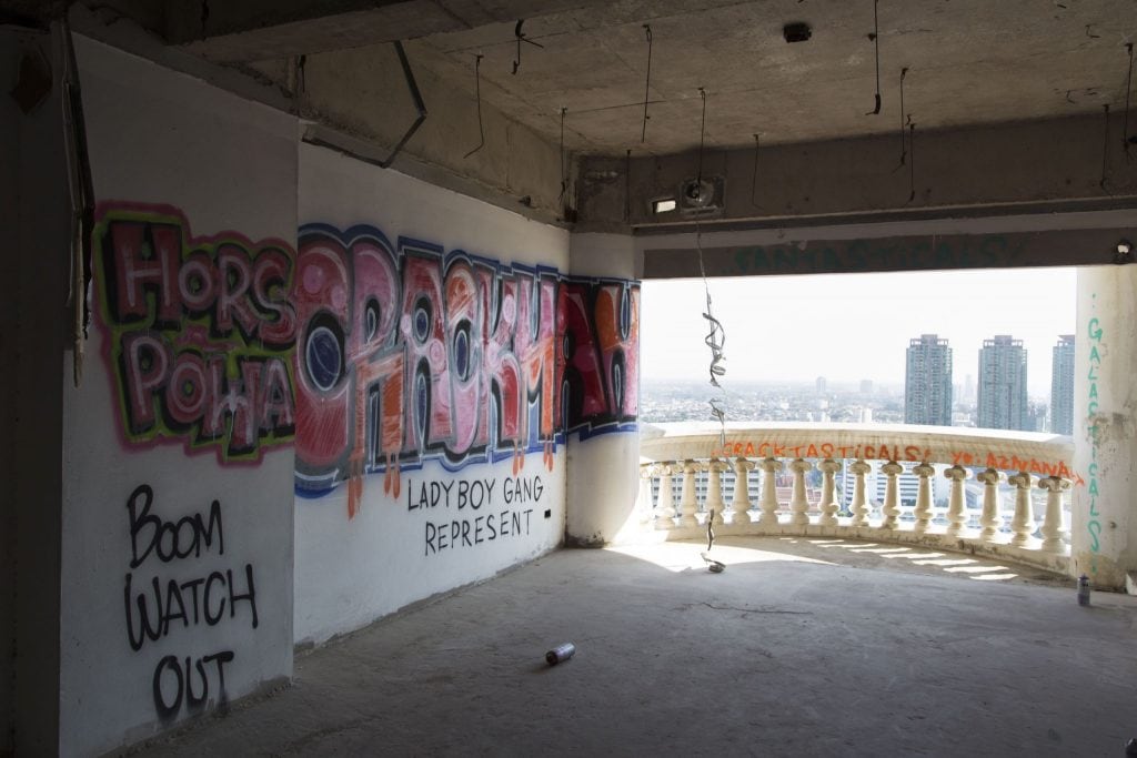 THAILAND - Urban exploring the abandoned Sathorn Unique Tower in Bangkok