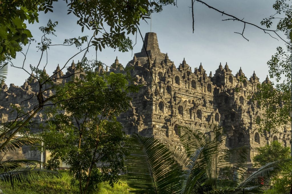 INDONESIA - Magical sunrise at the Borobudur temple & a tour in the area