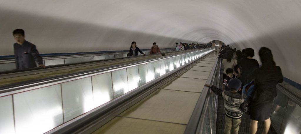 NORTH KOREA - A photo journal of a child growing up in Pyongyang & the Pyongyang metro